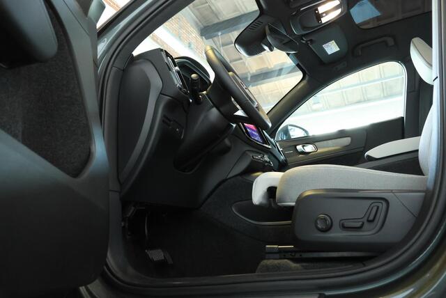 Volvo EC40 Single Motor Extended Range Ultra Europa 82 kWh | Elektrisch Verstelbare Voorstoelen | Stoel + Stuurverwarming | 20" Lichtmetalen Wielen | Harman Kardon Premium Audio | Google Infotainment |