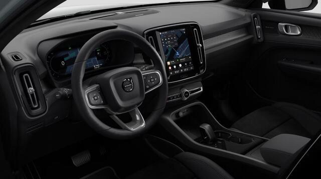 Volvo EC40 Twin Motor Plus Black Edition Europa 82 kWh Lighting Climate Visual Park Assist Dak hoogglans zwart Extra getint glas achter