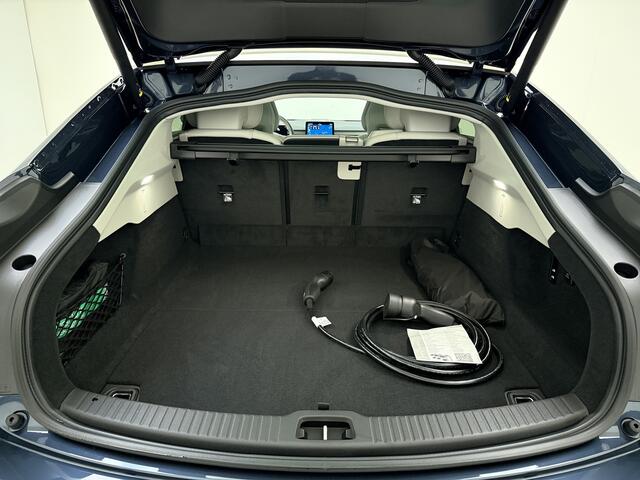 Volvo ES90 Extended Range Ultra / Direct Leverbaar / GEEN LiDAR / MY26 / Luchtvering / 22'' / Pilot Assist / Chrome Pack / Geventileerd Blond Nappaleer / Getint Glas /