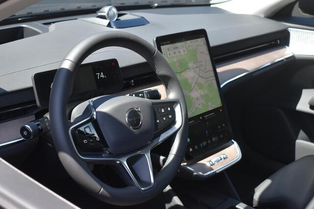 Volvo ES90 Single Motor Extended Range Ultra | DEMO DEAL | Bowers & Wilkins Premium Audio | 92kWu Accupakket | Luchtvering | Geventileerde Voor + Achterstoelen | Elektrochromatisch Panoramadak | 360° Camera | BLIS | Adaptieve Cruise Control | 22 inch Lichtmetalen velgen | Stoel-/Stuurwielverwarming |