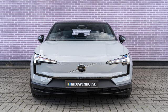 Volvo EX30 Twin Motor Performance Ultra AWD | Panoramadak | Keyless | Elektr. stoelverstelling | Wamtepomp | 360 Camera | Adaptive Cruise | Harman Kardon audio
