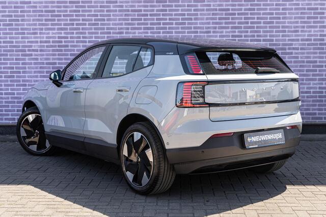 Volvo EX30 Twin Motor Performance Ultra AWD | Panoramadak | Trekhaak | 360 Camera | Elektr. stoelverstelling | Harman Kardon | Keyless | Warmtepomp | Adaptive Cruise