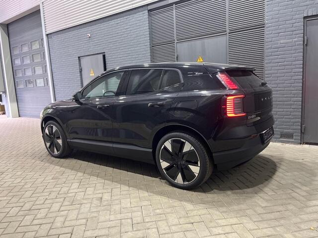 Volvo EX30 Single Motor Extended Range Plus 69 kWh | Stoel+Stuurverwarming | 20 Inch | Getint Glas | ACC