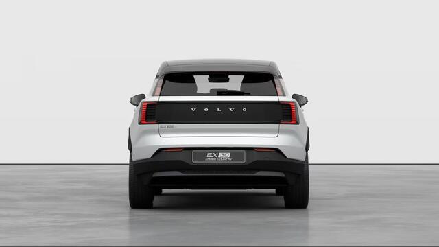 Volvo EX30 Cross Country Twin Motor Performance Ultra 69 kWh / Nieuw uit voorraad / Elek. stoelen / Stoelen + stuur verwarmd / Harman Kardon /