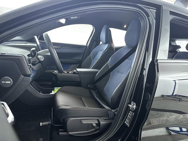 Volvo EX30 Single Motor Extended Range Plus 69 kWh | Stoel- en stuurverwarming | Harman Kardon