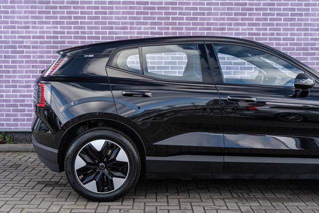 Volvo EX30 Single Motor Extended Range Core 69 kWh | Google Maps | Camera | Adaptive Cruise | Dodehoekmelding | Wamtepomp | Parkeerverwarming met timer