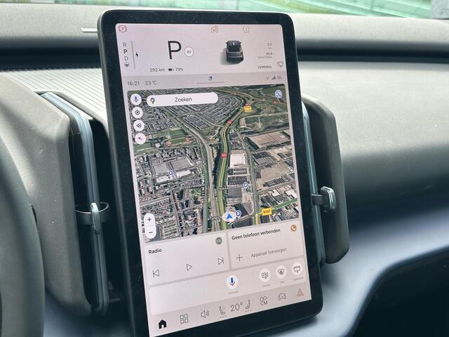 Volvo EX30 Single Motor Extended Range Ultra 69 kWh / Pano. dak / Elek. verstelbare stoelen / Stoelen + stuur verwarmd / Harman Kardon / 360 camera /