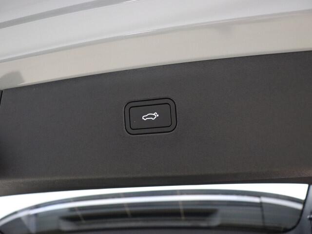 Volvo EX30 Extended Range Plus 69 kWh / Stoel + Stuurw. Verwarming / El. Achterklep / Adapt. Cruise / BLIS / PDC + Camera /