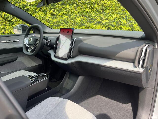 Volvo EX30 Extended Range Ultra | Panoramadak | 360 camera | Harman/Kardon | Getint Glas Achter | nieuw uit voorraad | LAAGSTEPRIJS garantie