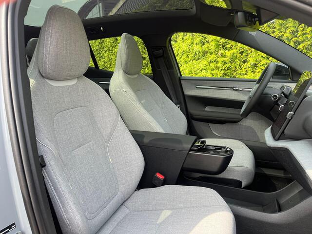 Volvo EX30 Extended Range Ultra | Panoramadak | 360 camera | Harman/Kardon | Getint Glas Achter | nieuw uit voorraad | LAAGSTEPRIJS garantie