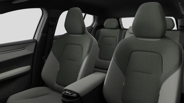 Volvo EX30 Single Motor Extended Range Plus Europa 69 kWh | Verwacht Okt. 2025 | 17% Bijtelling | Elektrisch Verstelbare Voorstoelen | Stoel & Stuurverwarming | Harman Kardon Premium Audio | Elektrische Kofferbak |