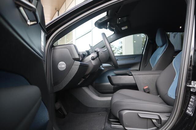 Volvo EX30 Single Motor Extended Range Plus 69 kWh