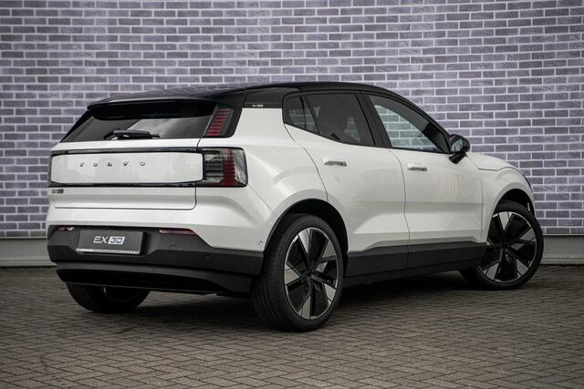 Volvo EX30 Single Motor Extended Range Ultra 69 kWh | Trekhaak | Adaptieve cruise control | Leer | Panorama dak | Harman & Kardon | Stoel/stuur verwarming |