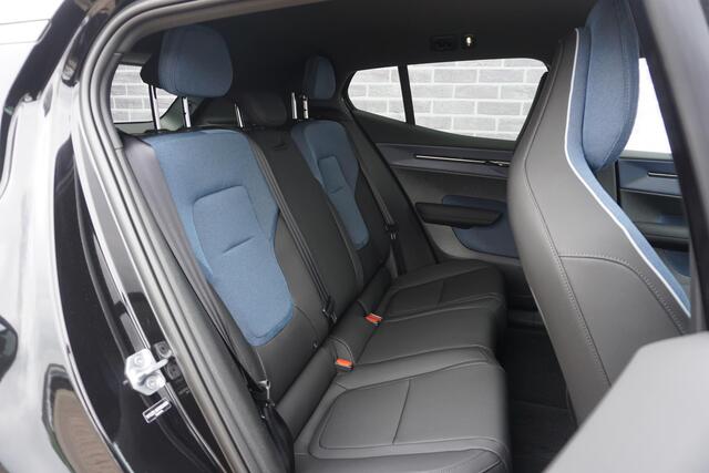 Volvo EX30 Single Motor Extended Range Plus 69 kWh | Trekhaak | Adaptive cruise controle | Google | Harman/Kardon | Stoel / Stuur verwarming |