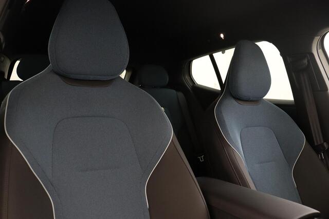 Volvo EX30 SINGLE MOTOR PLUS 51 kWh -CLIMATE|CARPLAY|CAMERA|ADAP.CRUISE|HARMAN/KARDON|PRIVACY.GLAS