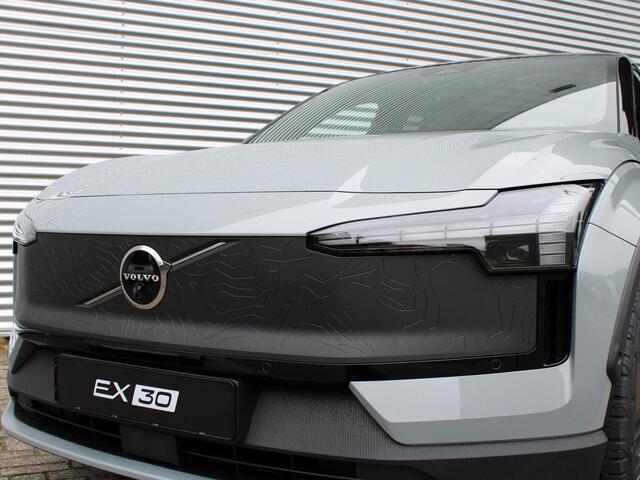Volvo EX30 Cross Country Twin Engine Performance 428pk / Panoramadak / 360* camera / Harman Kardon audio / Elektr.verstelbare stoelen