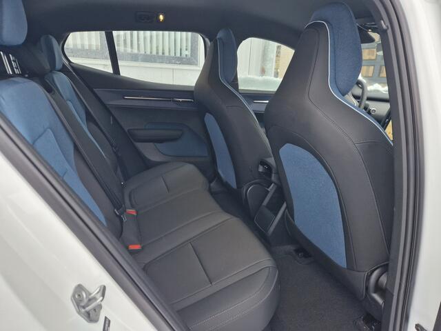 Volvo EX30 Single Motor Extended Range Core 69 kWh NL AUTO! Climate Pack