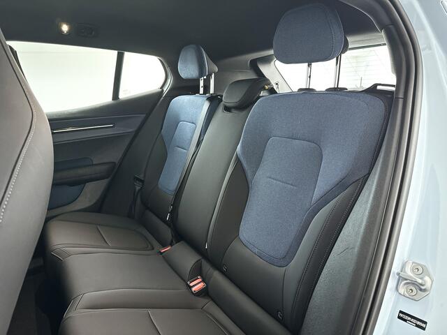 Volvo EX30 Single Motor Core 51 kWh | Parkeercamera | Cruise Control