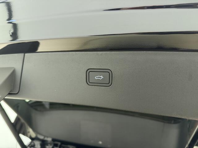 Volvo EX30 Extended Range Ultra / 20'' / Getint Glas / Elektr. Stoelen / 360 Camera / Panoramadak / Adapt. Cruise / BLIS / 22kw Boordlader /