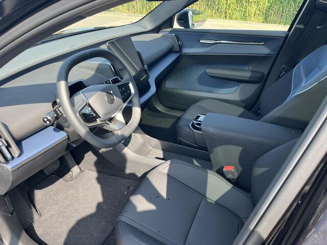 Volvo EX30 Extended Range Ultra 69 kWh | Getinte Ramen | nieuw uit voorraad | rijdende DEMO |