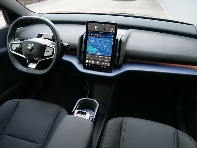 Volvo EX30 Single Motor Extended Range Ultra 69 kWh 272 Pk Automaat Navi / Pano-dak / Leer / 2 x Camera / DAB / Apple Carplay / SOH 98,1 %