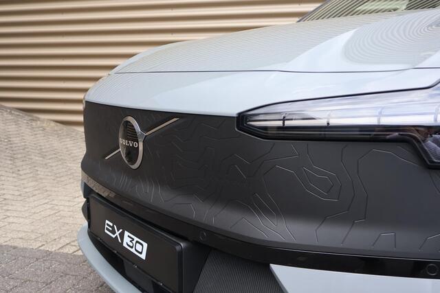 Volvo EX30 Cross Country Twin Motor Performance Ultra 69 kWh | *Experience-pakket | Panoramadak | Harman Kardon