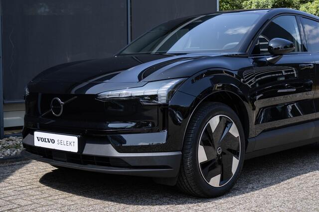 Volvo EX30 Single Motor Extended Range Plus 69 kWh | Harman Kardon Premium Audio | Keyless Entry | Adaptieve cruise control | Achteruitrijcamera | Parkeersensoren Voor en Achter | Donker Getint Glas | Pilot Assist |