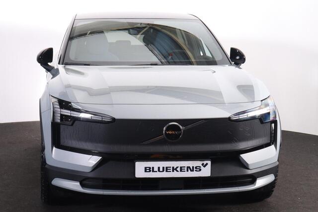 Volvo EX30 Cross Country Twin Motor Performance Ultra 69 kWh Adaptieve cruise control - Panoramadak - Elektrisch verstelbare stoelen - 360º Camera - Verwarmbare voorstoelen & stuuwiel - Harman Kardon Audio - Keyless - Elektrisch bedienbare achterklep - Getinte ramen