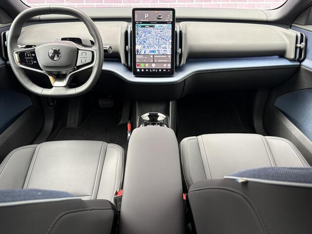 Volvo EX30 Single Motor Extended Range Plus 69 kWh | Camera | Adaptieve Cruise Control | Climate | Carplay | Keyless | Warmtepomp | Elektrisch Bedienbare Achterklep |