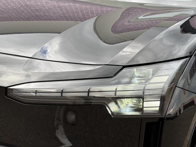 Volvo EX30 Single Motor Extended Range Plus 69 kWh | Camera | Adaptieve Cruise Control | Climate | Carplay | Keyless | Warmtepomp | Elektrisch Bedienbare Achterklep |