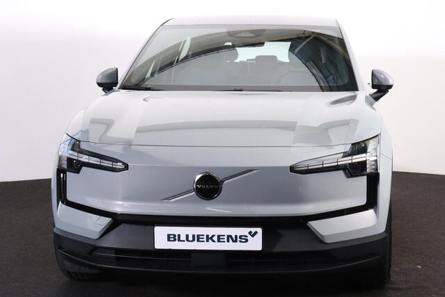 Volvo EX30 Extended Range Core 69 kWh - Parkeercamera achter - Parkeersensoren achter - Navigatie - 18' LMV