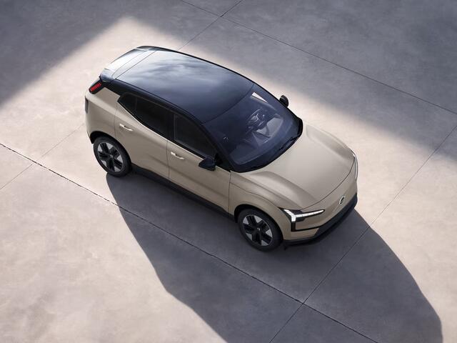 Volvo EX30 P3 Long Range Plus Europa 69 kWh | Parkeercamera | Harman Kardon | Stoel- en Stuurverwarming | Elektrische stoelen