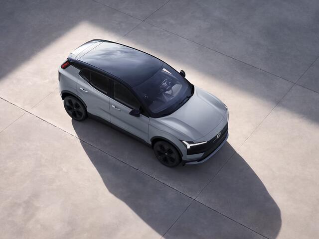 Volvo EX30 Cross Country P5 Long Range Plus Europa 69 kWh | Parkeercamera | Harman Kardon | Stoel- en Stuurverwarming