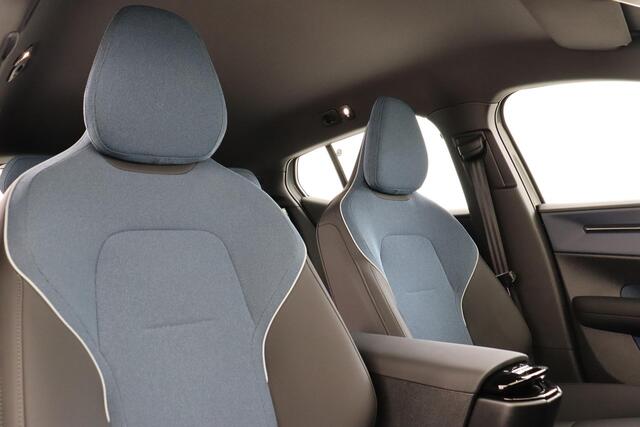 Volvo EX30 P5 PLUS EUROPA 51 kWh -HARMAN/KARDON|CLIMATE|POWER-SEATS|KEYLESS|18"