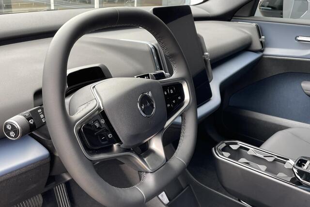 Volvo EX30 Single Motor Essential Stoel en stuurverwarming | BLIS | Dodehoekdetectie | Achteruitrijcamera
