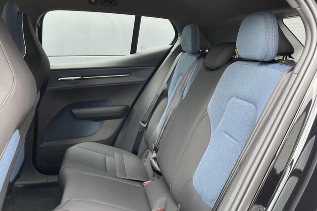 Volvo EX30 Single Motor Essential Stoel en stuurverwarming | BLIS | Dodehoekdetectie | Achteruitrijcamera