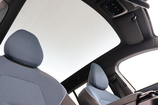 Volvo EX30 TWIN MOTOR PERFORMANCE ULTRA 69 kWh -PANO.DAK|HARMAN/KARDON|POWER-SEATS|360°CAM|AUT.INPARKEREN|CLIMATE|PRIVACY.GLAS|20"|SoH:95%