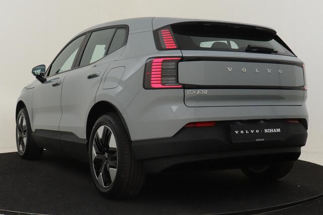 Volvo EX30 P5 PLUS EUROPA 51 kWh -HARMAN/KARDON|CLIMATE|POWER-SEATS|KEYLESS|18"