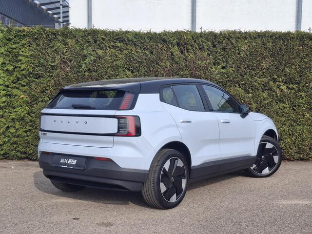 Volvo EX30 Single Motor Extended Range Plus 69 kWh | Pilot Assist | Harman/Kardon | BLIS | Stoel/Stuur Verwarming |