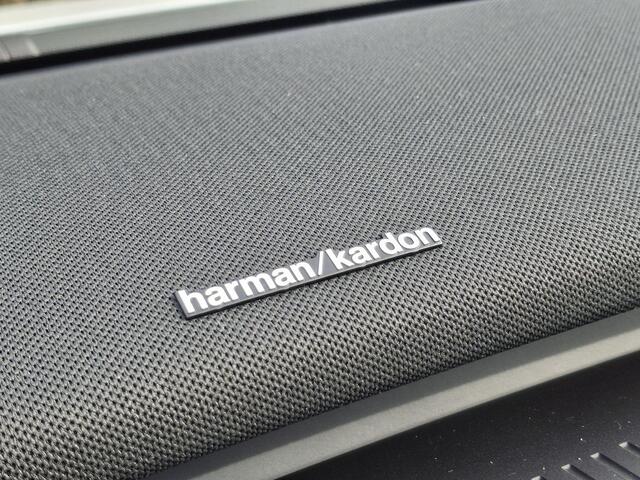 Volvo EX30 Single Motor Extended Range Plus 69 kWh | Pilot Assist | Harman/Kardon | BLIS | Stoel/Stuur Verwarming |