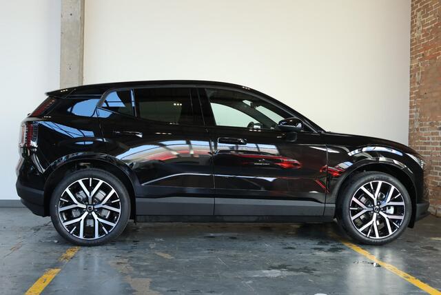 Volvo EX30 Single Motor Extended Range Europa 69 kWh | 20 inch Lichtmetalen velgen | Stoelverwarming | Electrische bedienbare voorstoelen | Google Infotainment | Privacy Glas | Parkeercamera | Parkeersensoren voor + achter | Stuurwielverwarming