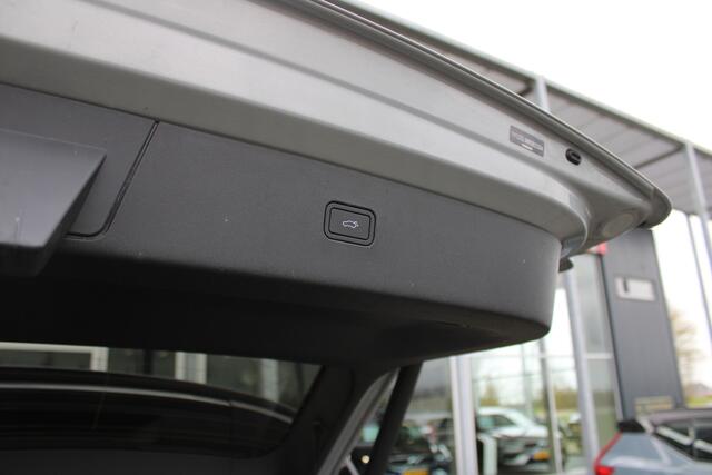 Volvo EX30 Single Motor Extended Range Ultra 69 kWh | 360 C. | Panoramadak | Adapt. Cruise | Verw. Stoel + Stuurwiel | El. Stoelen | 20" LMV | Extra getint glas |