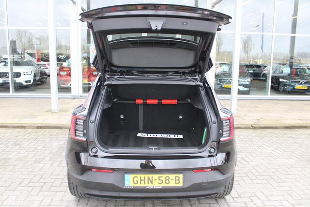 Volvo EX30 Single Motor Extended Range Ultra 69 kWh | 360 Camera | Panoramadak | Adapt. Cruise | Verw. Stoel + Stuurwiel | El. Stoelen | 20" LMV | Extra getint glas |