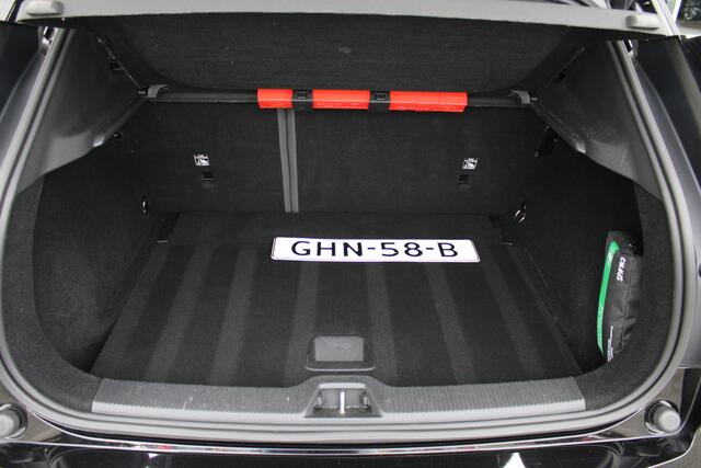 Volvo EX30 Single Motor Extended Range Ultra 69 kWh | 360 Camera | Panoramadak | Adapt. Cruise | Verw. Stoel + Stuurwiel | El. Stoelen | 20" LMV | Extra getint glas |