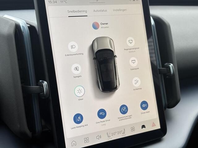 Volvo EX30 P5 Long Range Plus Black Edition Europa 69 kWh | 20" | Adaptieve Cruise Control | Parkeersensoren voor + achter | Stoel & stuurwiel verwarmd | Elektr. verstelbare voorstoelen | Harman Kardon Audio |