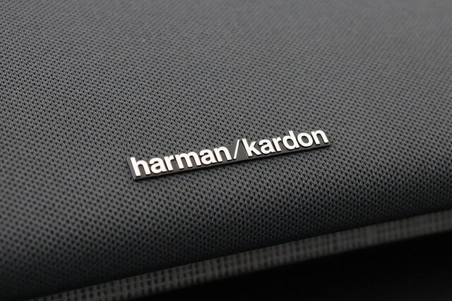 Volvo EX30 P5 LONG RANGE PLUS EUROPA 69 kWh -HARMAN/KARDON|CLIMATE|POWER-SEATS|PRIVACY.GLAS|20"|PINE