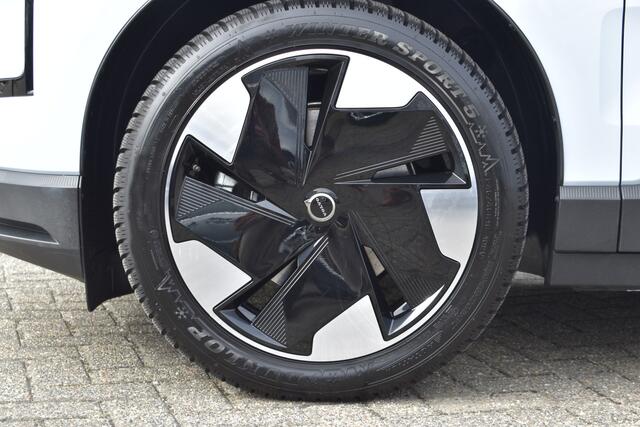 Volvo EX30 Single Motor Extended Range Plus 69 kWh | ACC | Blis | Camera | H&K | 19"LMV