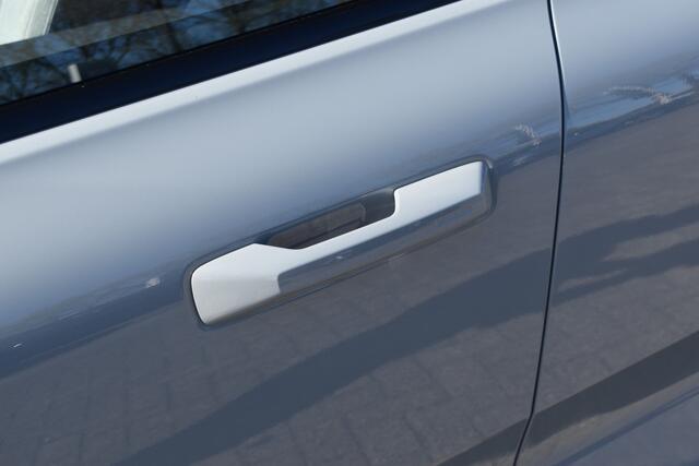 Volvo EX30 Extended Range Ultra 69 kWh | Trekhaak | Woolblend | Panodak | Elektr. Stoel | ACC