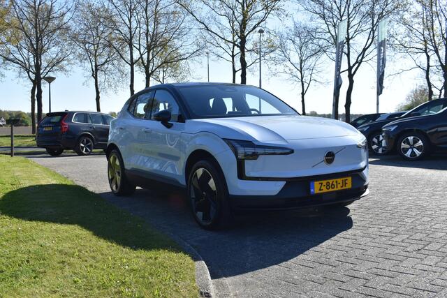 Volvo EX30 Extended Range 272PK Plus 69 kWh | ACC | BLIS | H&K | Climate Pack | Camera | 19"LMV |