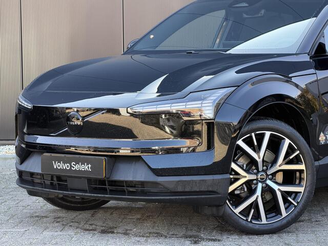 Volvo EX30 Single Motor Ext Range Plus Black Ed Europa 69 kWh Elek. stoelen / 20 inch / Camera / Elek. achterklep / Stoel, stuur verwarming /